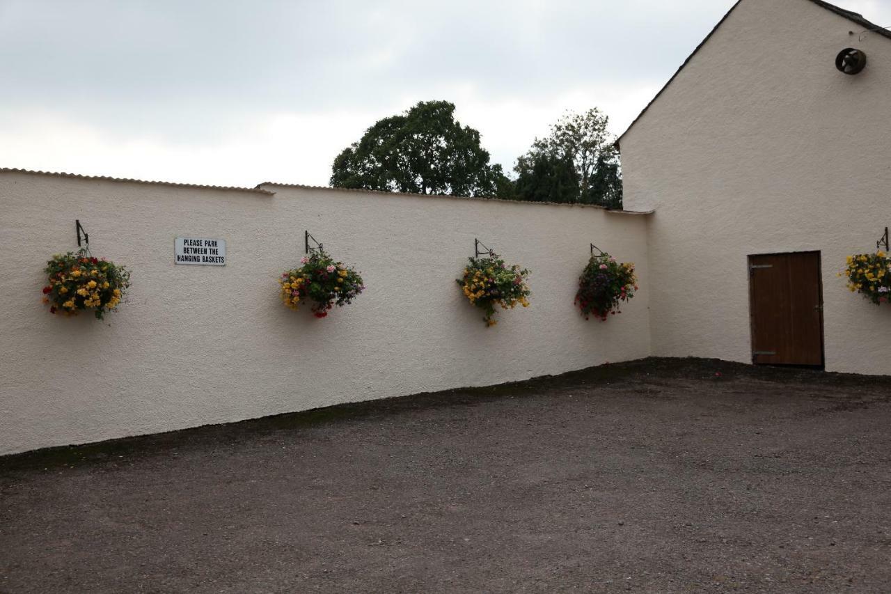 カロンプトン Weir Mill Farm Bed & Breakfast エクステリア 写真